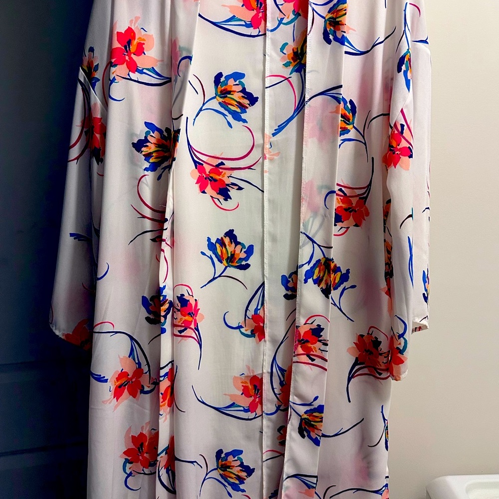 Kimono - Picture 2 of 4